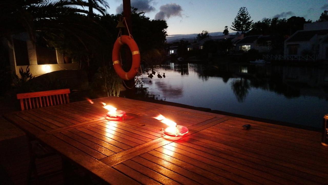 Admiralty Bed & Breakfast Muizenberg Buitenkant foto