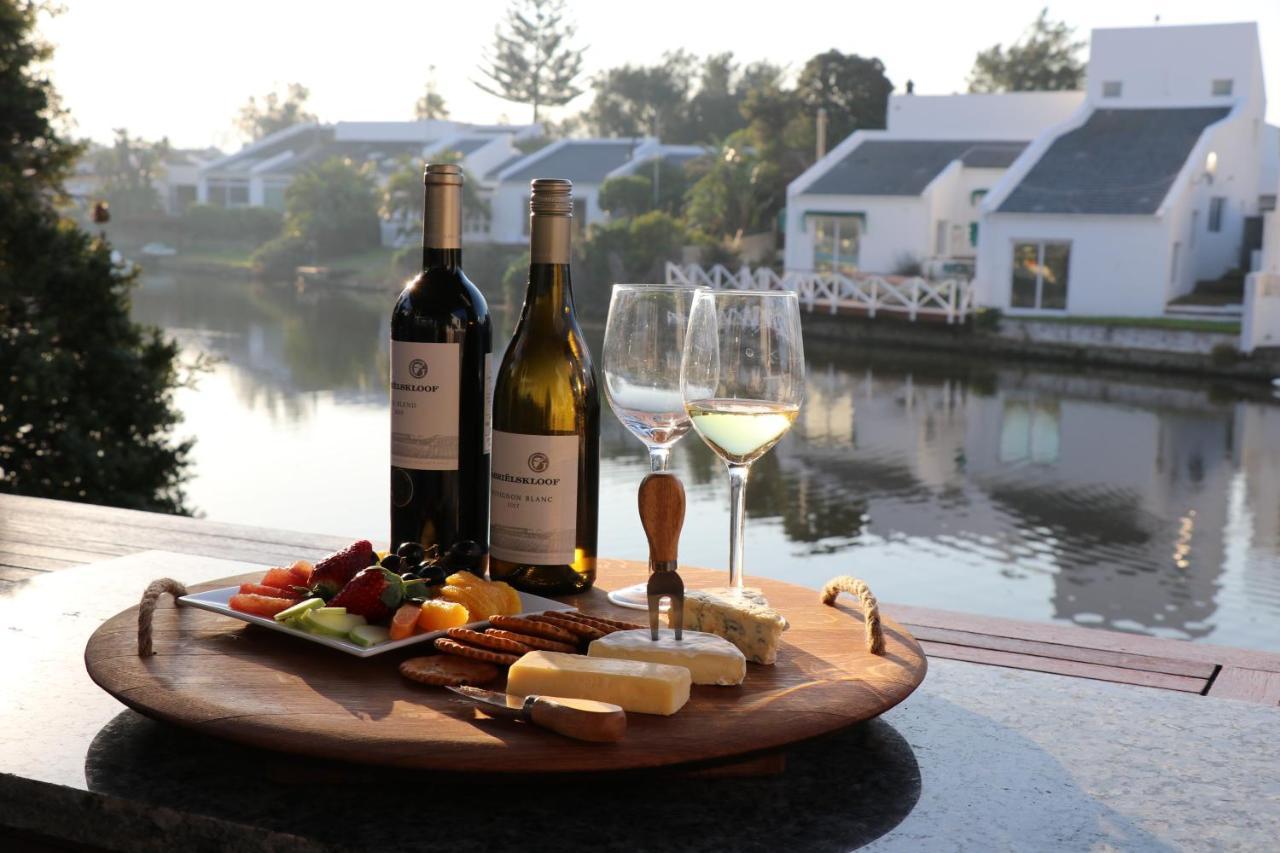 Admiralty Bed & Breakfast Muizenberg Buitenkant foto