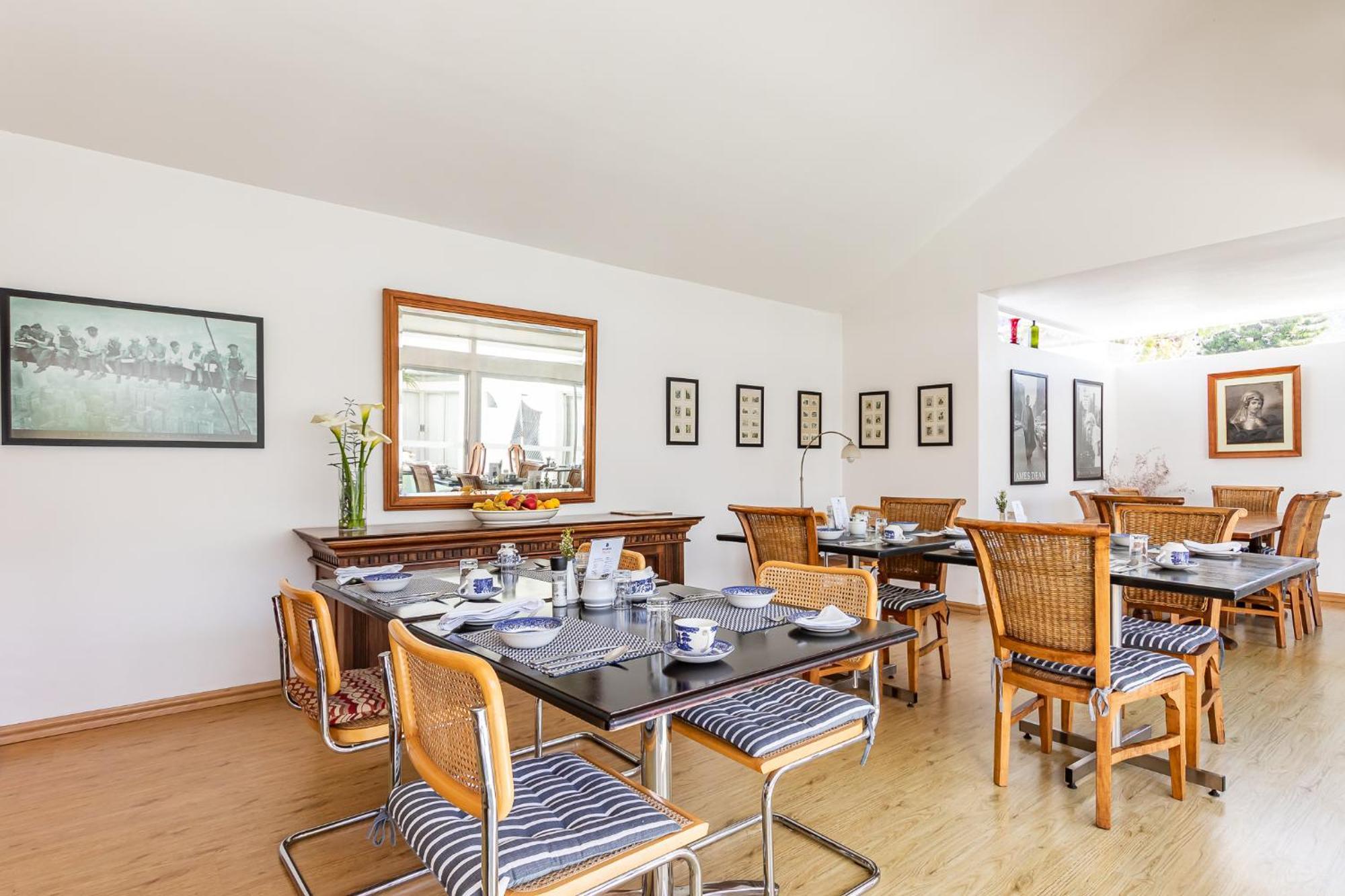 Admiralty Bed & Breakfast Muizenberg Buitenkant foto