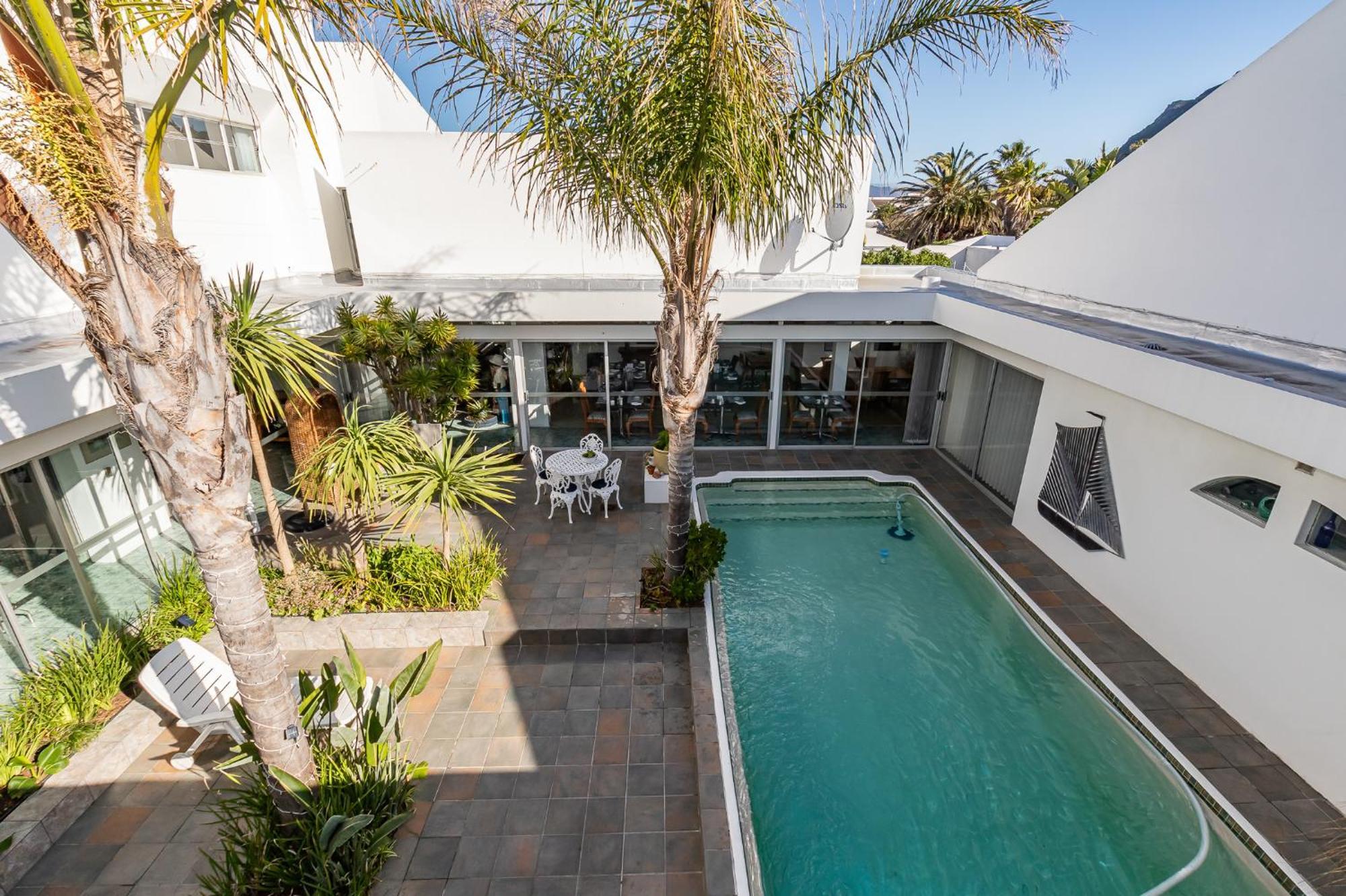 Admiralty Bed & Breakfast Muizenberg Buitenkant foto