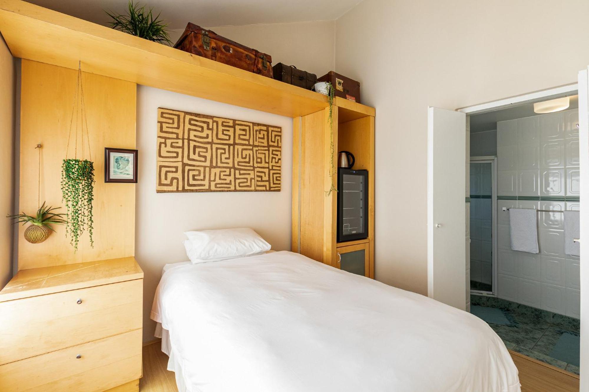 Admiralty Bed & Breakfast Muizenberg Buitenkant foto