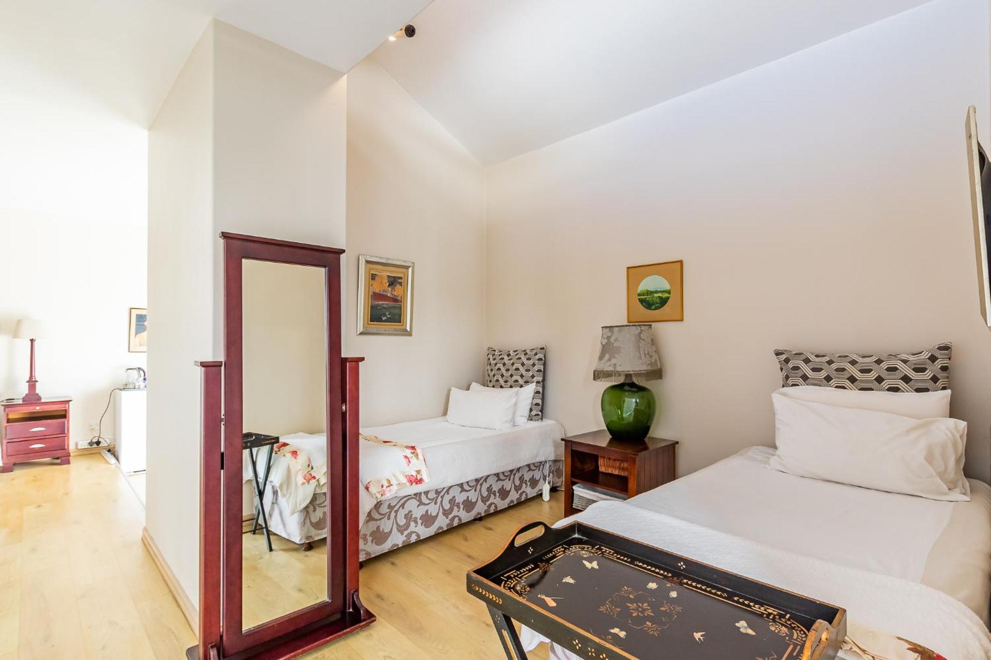 Admiralty Bed & Breakfast Muizenberg Buitenkant foto